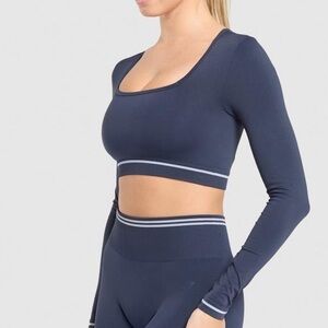 Gymshark Navy Seamless Long Sleeve Crop Top – Athletic Fit